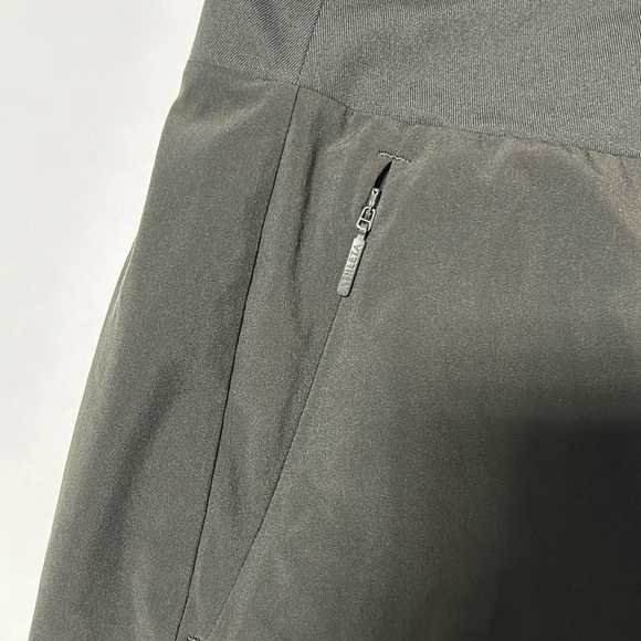 SALUTATION STASH MID RISE 16 inch SKORT olive green - Picture 2 of 5